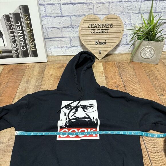 Walter White Cook Breaking Bad Tribute Hoodie - Picture 6 of 10